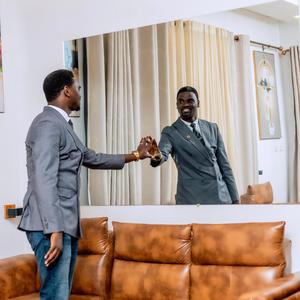 Elisa Cluz (feat. RUDASUMBWA)