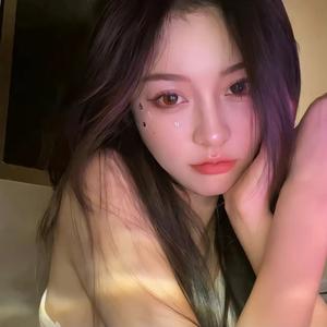 我在雨中撑着伞