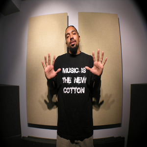 Stomp (feat. GaKnew Roxwel)