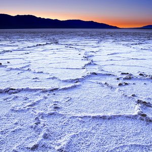 太阳下山有月光