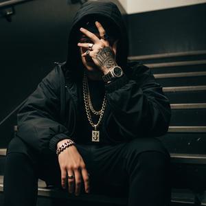 El Que Cierra la Puerta (Corridos Tumbados)