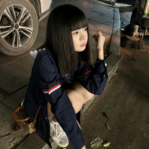 遍体鳞伤