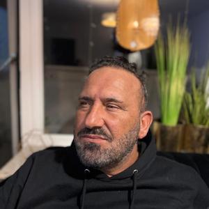 Karanlık sokaklarda