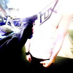 FRUtiGER (feat. CACHO)