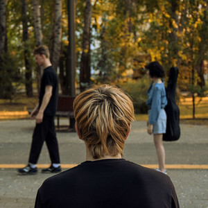 Девочка с гитарой