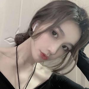 张思思-女孩清剪一次短发