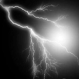 打雷夜晚的灵感