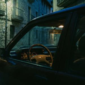 El coche en silencio