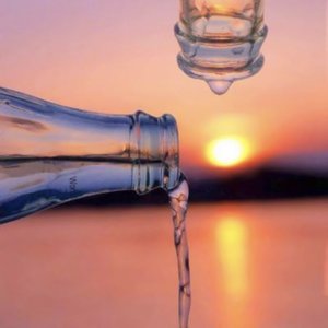 《午夜悲泣的钢琴弦音夜曲》.wav