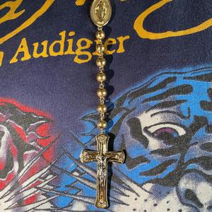 hand over fist (feat. Jovan)