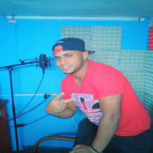 Yo Me Siento (feat. Carmelo El Letal)