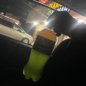 Trap&B (feat. LILSnott)