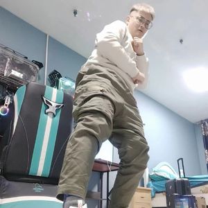 王子矜炸裂的手部八块腹肌