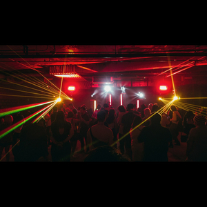 हवा में झूम