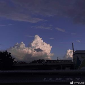 夏夜最后的烟火