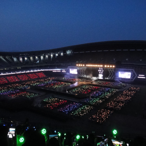 不渝（EXO出道六周年原创专辑收录曲）