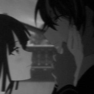 桜は雨の夜に死んで、私とあなたのようです