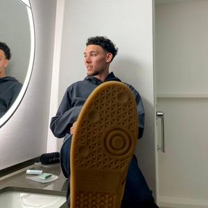 Alicia (feat. Brianwtf)