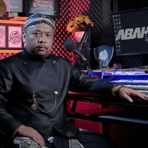 Ojo Dibandingke (Prabowo Menang Theme Song)