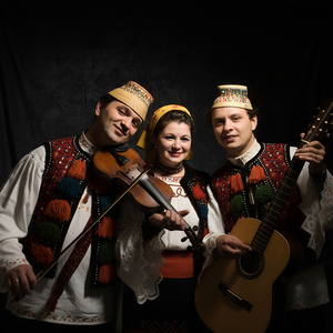 La Cusutul Steagului