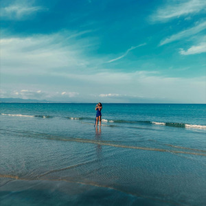 Sun shines down on me