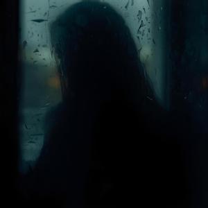 Bayangan di Balik Cermin