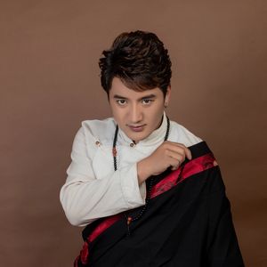 遍知上师供歌·尼玛桑周