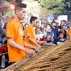 Ngidam Jemblem (Angklung Malioboro)