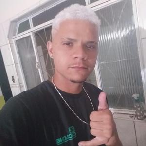 MT-ABRE A PORTA V4I LA PRA DENTRO