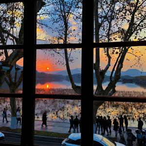 迷幻鼓王 (Luv Remix)