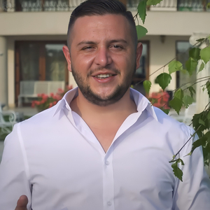 Am Doar O Inima Si Nu E De Vanzare