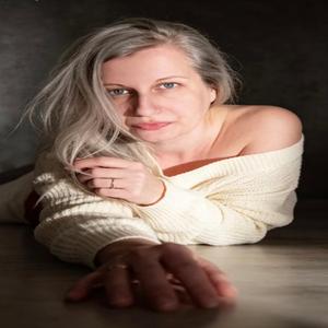 FÉLRECSÚSZOTT ÉRZÉSEK