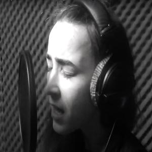 Január (feat. Eniesa)