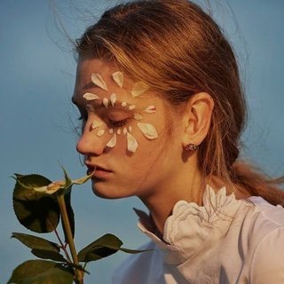 「慵懒午后」一朵花的欢颜与一剪流光的浪漫