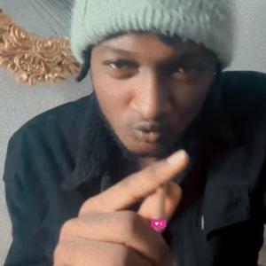 Hold me (feat. Rezmi)