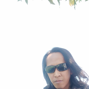 Gadis Dunia Maya (.)