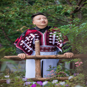 万水千山寻拉莫