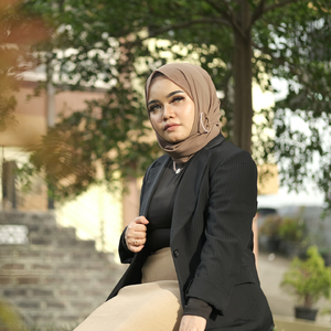 Bertolak Belakang Remix