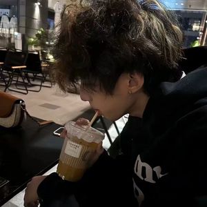 “想念是无法降解的塑料”