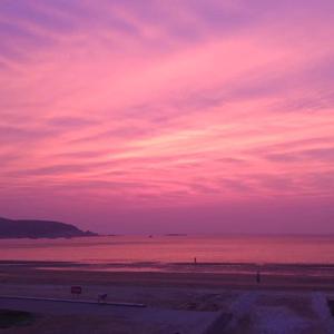 但愿我和你是一支唱不完的歌