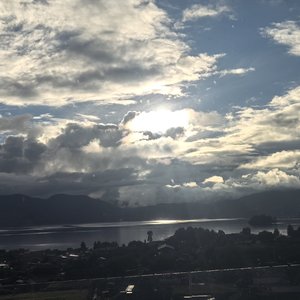 坐在你身边想你.mp3