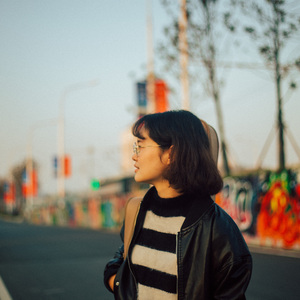 你是远在天边的星星