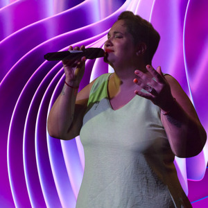 Llamadas Extrañas (En Vivo)