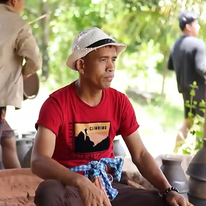 ຜູ້ບ່າວຂາຍຄົກ