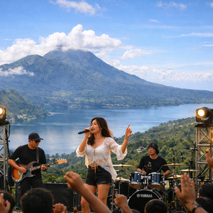 Can We Go There by Bike ～Kintamani Ride