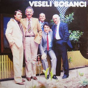 Zelena je ruža procvetala