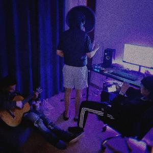 月光阳光，鲜花蝴蝶