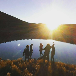 R.E.M. (Raíz, Exhala, Memorias) [En Vivo]