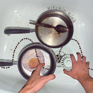 KiTCHiN' SiNK