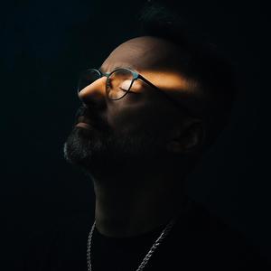 Gözlerin İstanbul Oluyor Birden